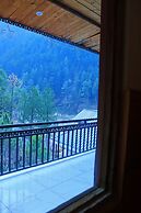 Chalo Challal Hotel & Cafe