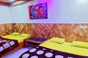 Chalo Challal Hotel & Cafe