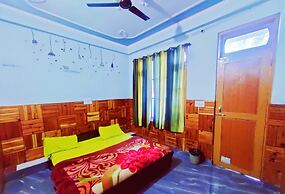 Chalo Challal Hotel & Cafe