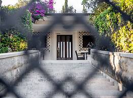 Villa Nada - Unique and Artistic