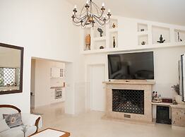 Villa Nada - Unique and Artistic