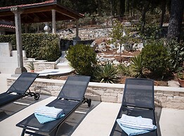 Villa Nada - Unique and Artistic