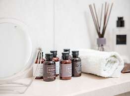 Villa Nada - Unique and Artistic