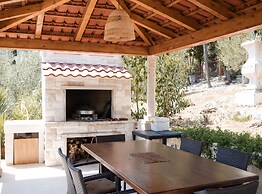 Villa Nada - Unique and Artistic