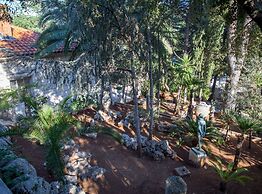 Villa Nada - Unique and Artistic