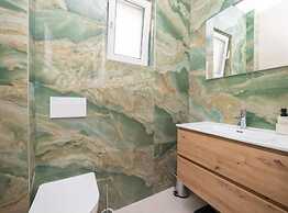 Luxury Villa Navis