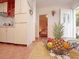 Seafront Apartments Deveron