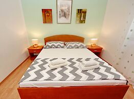 Seafront Apartments Deveron