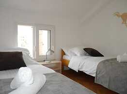 Dugi Rat Seaside Apartments