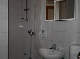 Dugi Rat Seaside Apartments