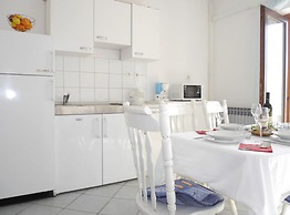 Dugi Rat Seaside Apartments