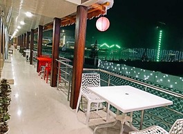HQ Resort