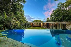 The Planchonella House - Eco Stay de Luxe