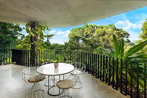 The Planchonella House - Eco Stay de Luxe