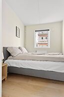 Charming Oslo Apartment With Balcony & Rooftop Access