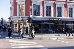 Charming Oslo Apartment With Balcony & Rooftop Access