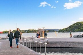Charming Oslo Apartment With Balcony & Rooftop Access