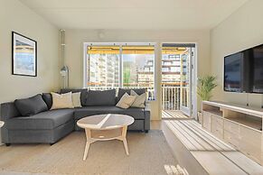 Charming Oslo Apartment With Balcony & Rooftop Access