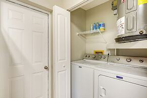 Dtwn Palm Harbor Condo: Walk to Water!