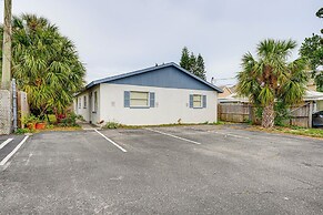 Dtwn Palm Harbor Condo: Walk to Water!
