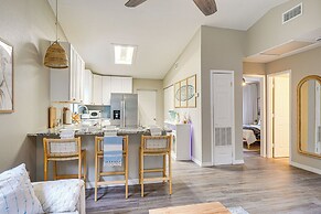 Dtwn Palm Harbor Condo: Walk to Water!