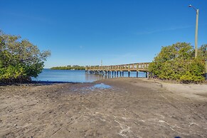 Dtwn Palm Harbor Condo: Walk to Water!