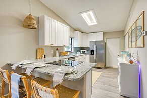 Dtwn Palm Harbor Condo: Walk to Water!