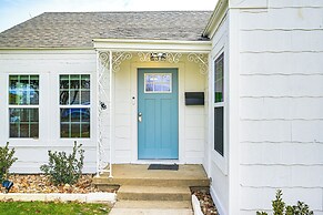 Walk to Cowboys Games: Arlington Home w/ Yard!