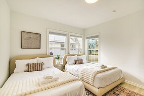 Walk to Cowboys Games: Arlington Home w/ Yard!
