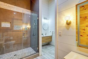 Close to Hiking & Attractions: Smoky Mtn Cabin