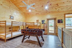 Close to Hiking & Attractions: Smoky Mtn Cabin