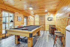 Close to Hiking & Attractions: Smoky Mtn Cabin