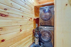 Close to Hiking & Attractions: Smoky Mtn Cabin