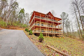 Close to Hiking & Attractions: Smoky Mtn Cabin