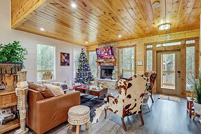 Close to Hiking & Attractions: Smoky Mtn Cabin
