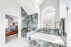 9 Mi to The Domain: Spacious Pflugerville Haven!