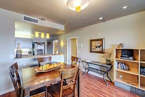 Resort Getaway on Lake Chelan: Pool + Beach Access