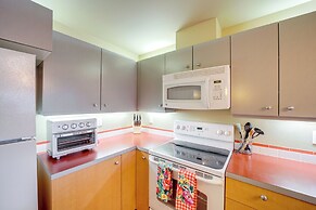 Walk to Lake Chelan: Condo w/ Pool Access