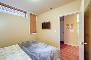 Walk to Lake Chelan: Condo w/ Pool Access