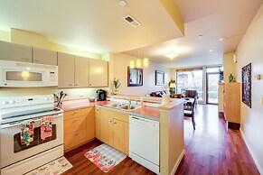 Walk to Lake Chelan: Condo w/ Pool Access