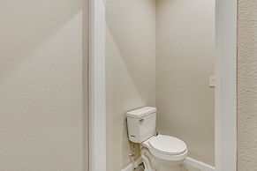 7 Mi to Golf: Mtn-view Retreat in Bullhead City