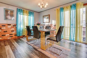 2 Mi to Dtwn St Paul: Home w/ Private Deck & Yard!