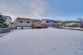 2 Mi to Dtwn St Paul: Home w/ Private Deck & Yard!