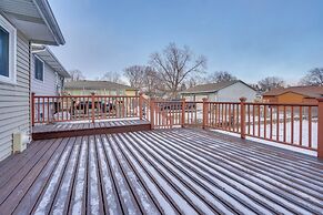 2 Mi to Dtwn St Paul: Home w/ Private Deck & Yard!