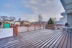 2 Mi to Dtwn St Paul: Home w/ Private Deck & Yard!