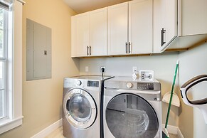 1 Mi to Beach: Newly Renovated Gulfport Gem!