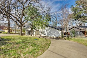 Dock & Fire Pit: Lakefront Gun Barrel City Getaway