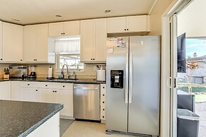 4 Mi to Historic Dtwn Venice: Home w/ Heated Pool!