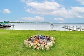 Shawano Lake House w/ Boat Dock, Kayaks, & Grill!