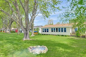 Shawano Lake House w/ Boat Dock, Kayaks, & Grill!